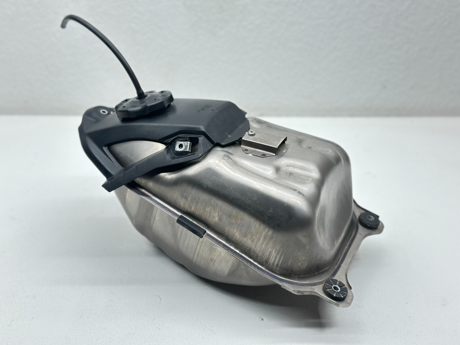 2020 Honda CRF450R Gas Tank Fuel OEM Cap Petrol 17510-MKE