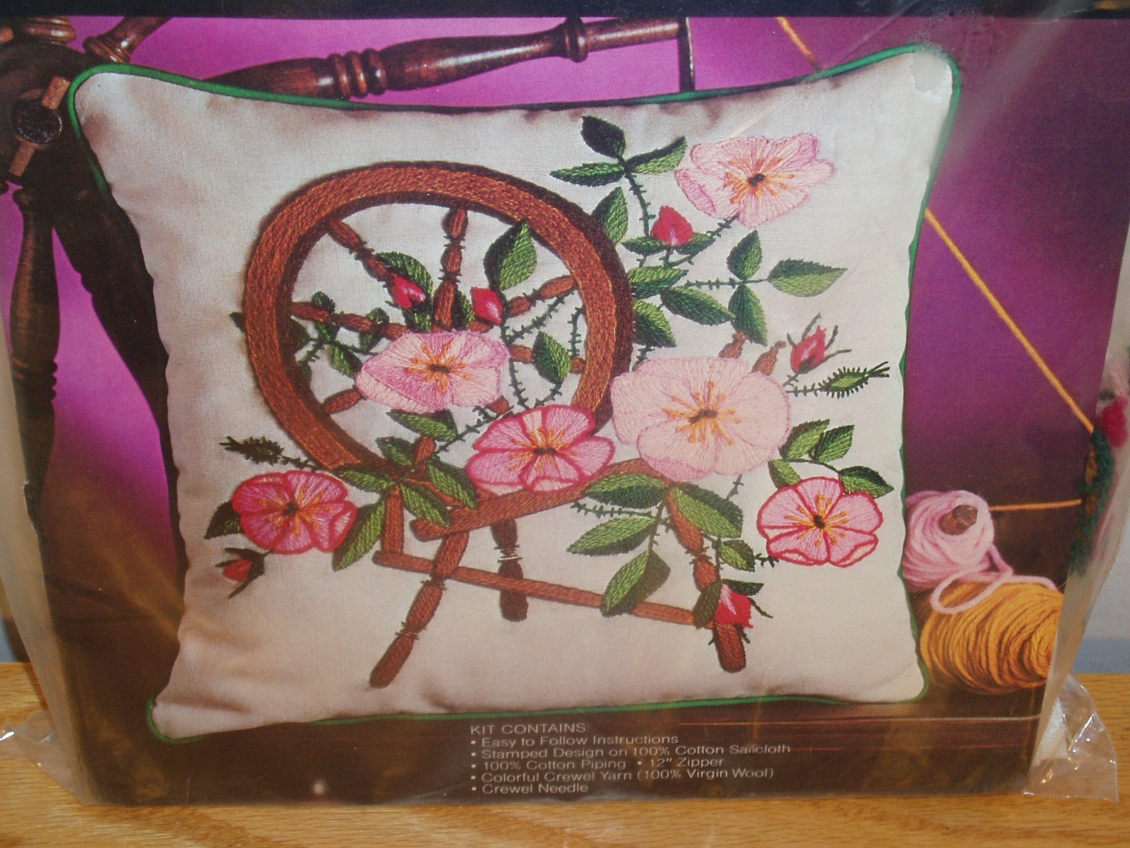 AVON CREWEL EMBROIDERY SPINNING WHEEL & WILD ROSES PILLOW KIT 14