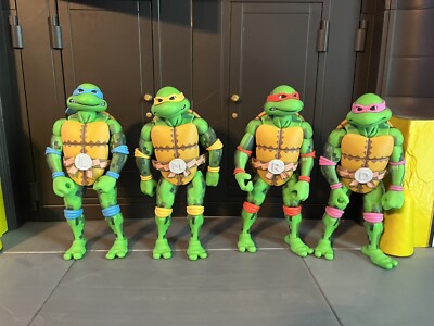 NECA Teenage Mutant Ninja Turtles TMNT Arcade LOT OF 4 SDCC 2016