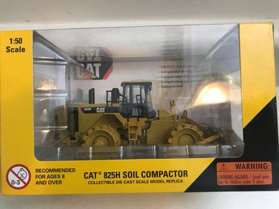 Norscot CAT 825H Soil Compactor 1:50 scale replica 55165