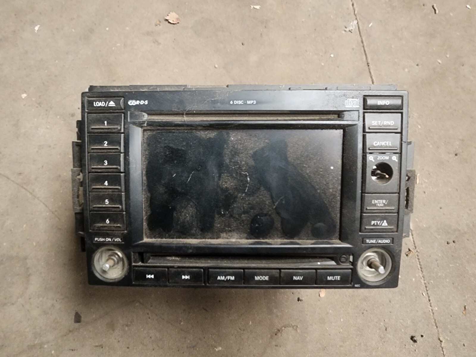 Dodge Jeep Chrysler Navigation Radio 6 Disc CD Changer Dodge Jeep Chrysler Navigation Radio 6 Disc CD Changer
