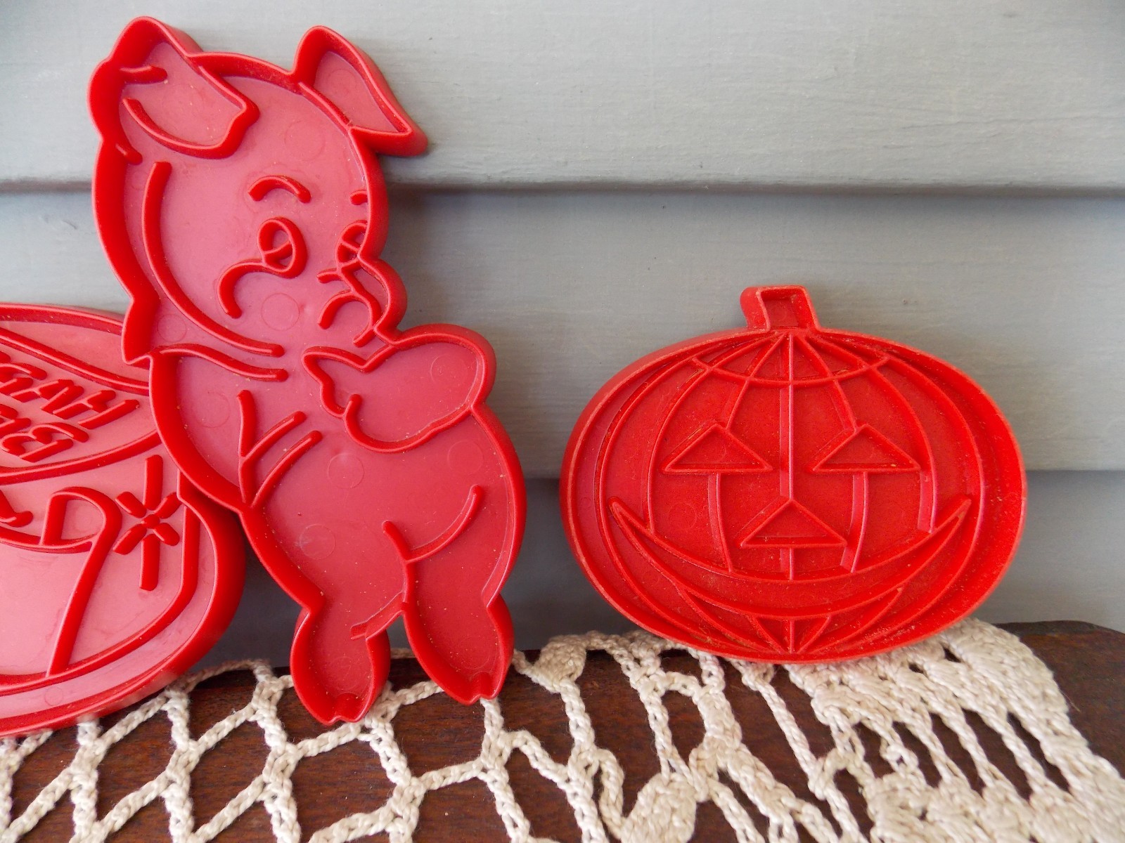Lot of 5 Plastic Cookie Cutters Santa Birthday Cake Turkey Pig Jack-O-Lantern