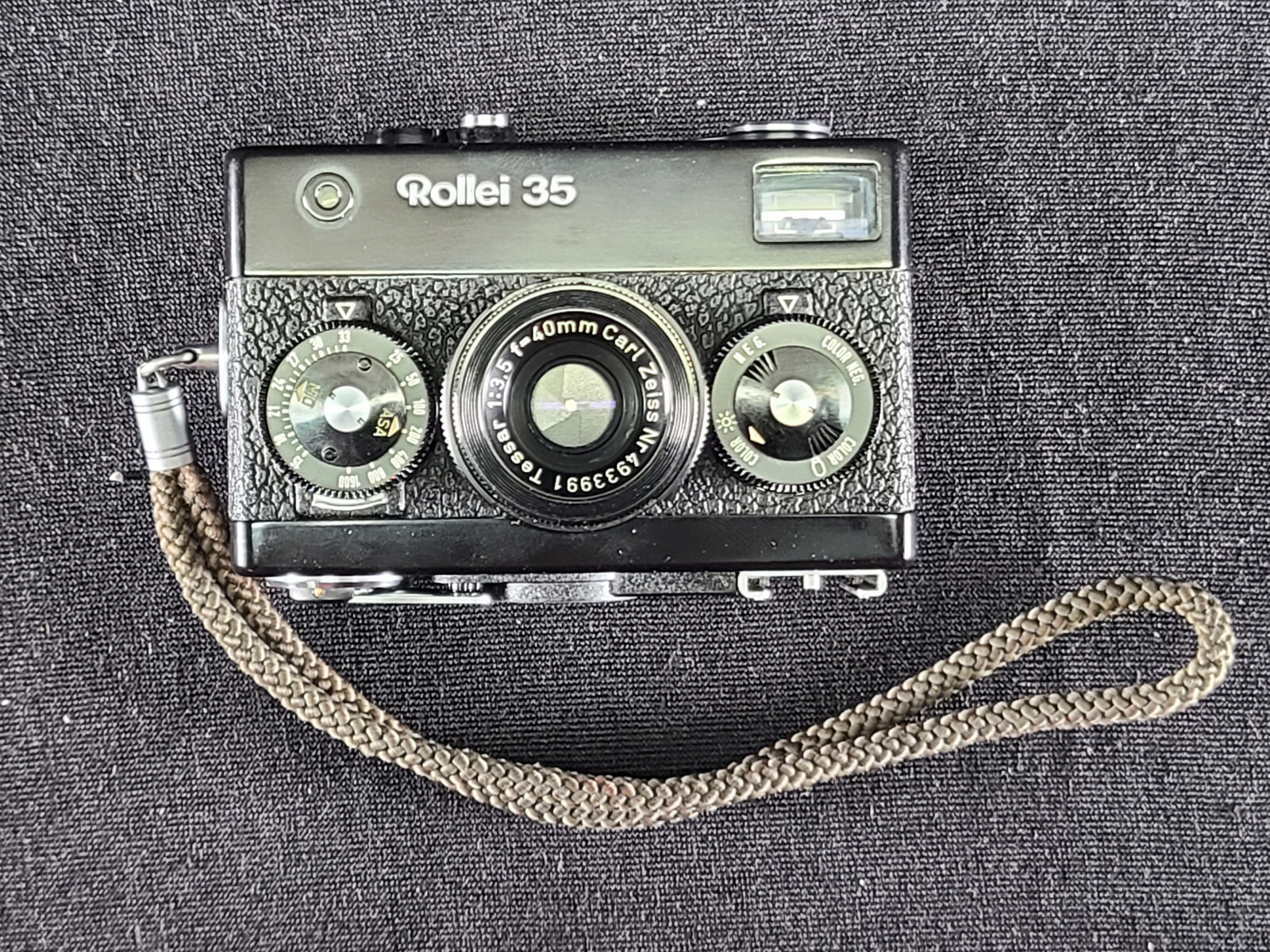 1967-1971 German Rollei 35 Vintage Camera w/ Zeiss Tessar 1967-1971 German Rollei 35 Vintage Camera w/ Zeiss Tessar