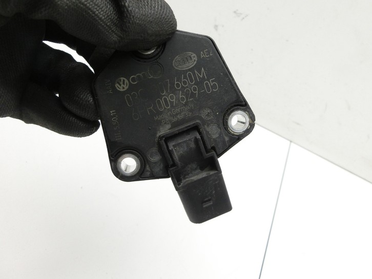 VW Golf VI 5K 08-12 TSI 1,2 63KW Sensor Ölstandssensor Ölstandgeber VW Golf VI 5K 08-12 26.01.2012 03C907660M... Vorschau 2