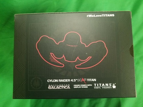 LOOT CRATE EXCLUSIVE BATTLESTAR GALACTICA CYLON RAIDER SCAR VINYL REPLICA