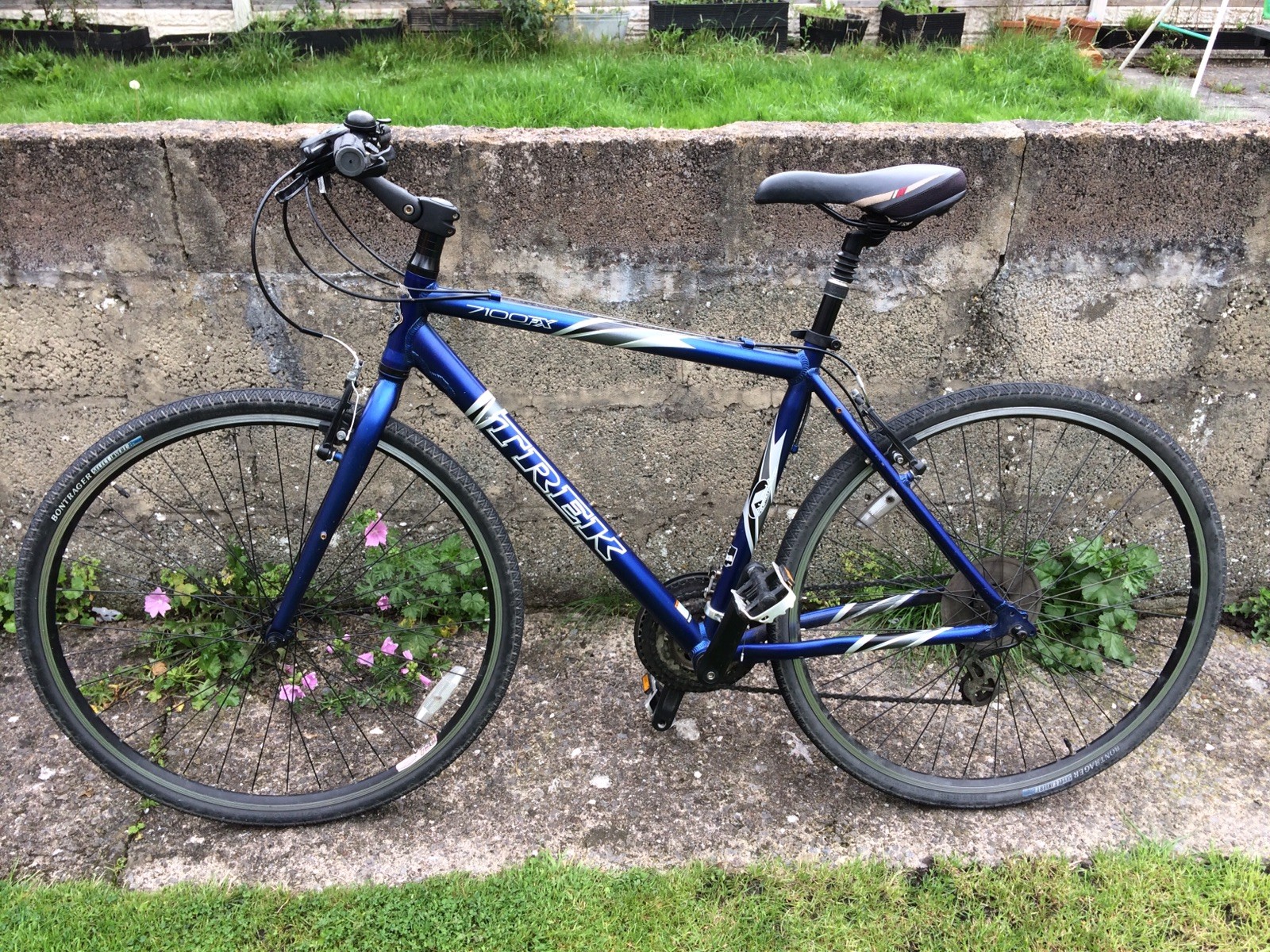 TREK 7100 Hybrid Bike Mens Large Frame Excellent Condition