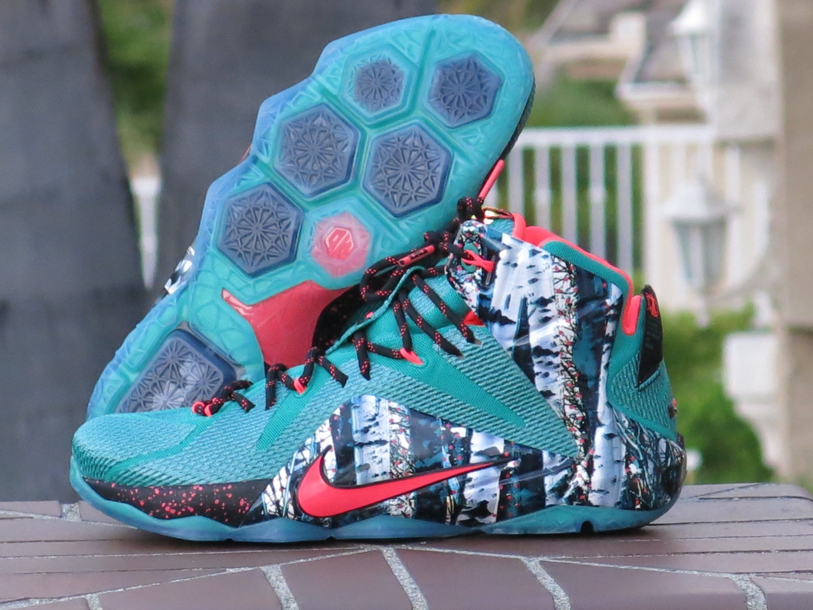Nike LeBron XII XMAS Men's Basketball Shoes 707558-363 | eBay Nike LeBron XII XMAS Men's Basketball Shoes 707558-363 | eBay
