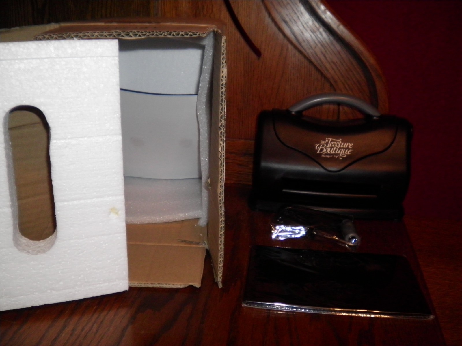 STAMPIN' UP! TEXTURE BOUTIQUE EMBOSSING MACHINE NEW BOX RETIRED CRAFTING