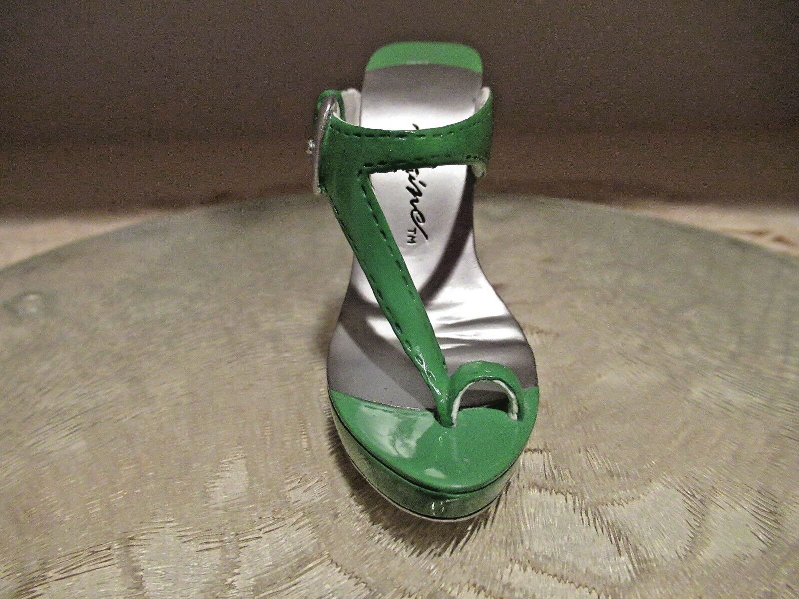 JTRS JUST THE RIGHT SHOE  # J120113.  HIP.  2012.  Miniature shoe.