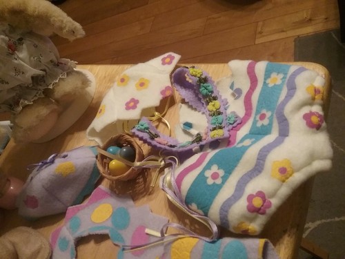 Lot of 3 Muffy Vanderbear Fully Dressed Plus 2 Easter Outfits & other Misc Cloth