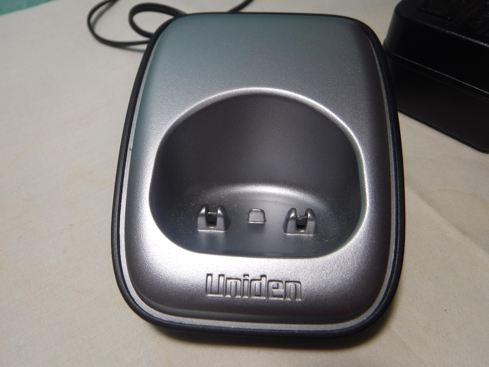 Uniden DCX13 / DCX14 Cordless Phone Handset Charger With PS-0035 AC Adapter