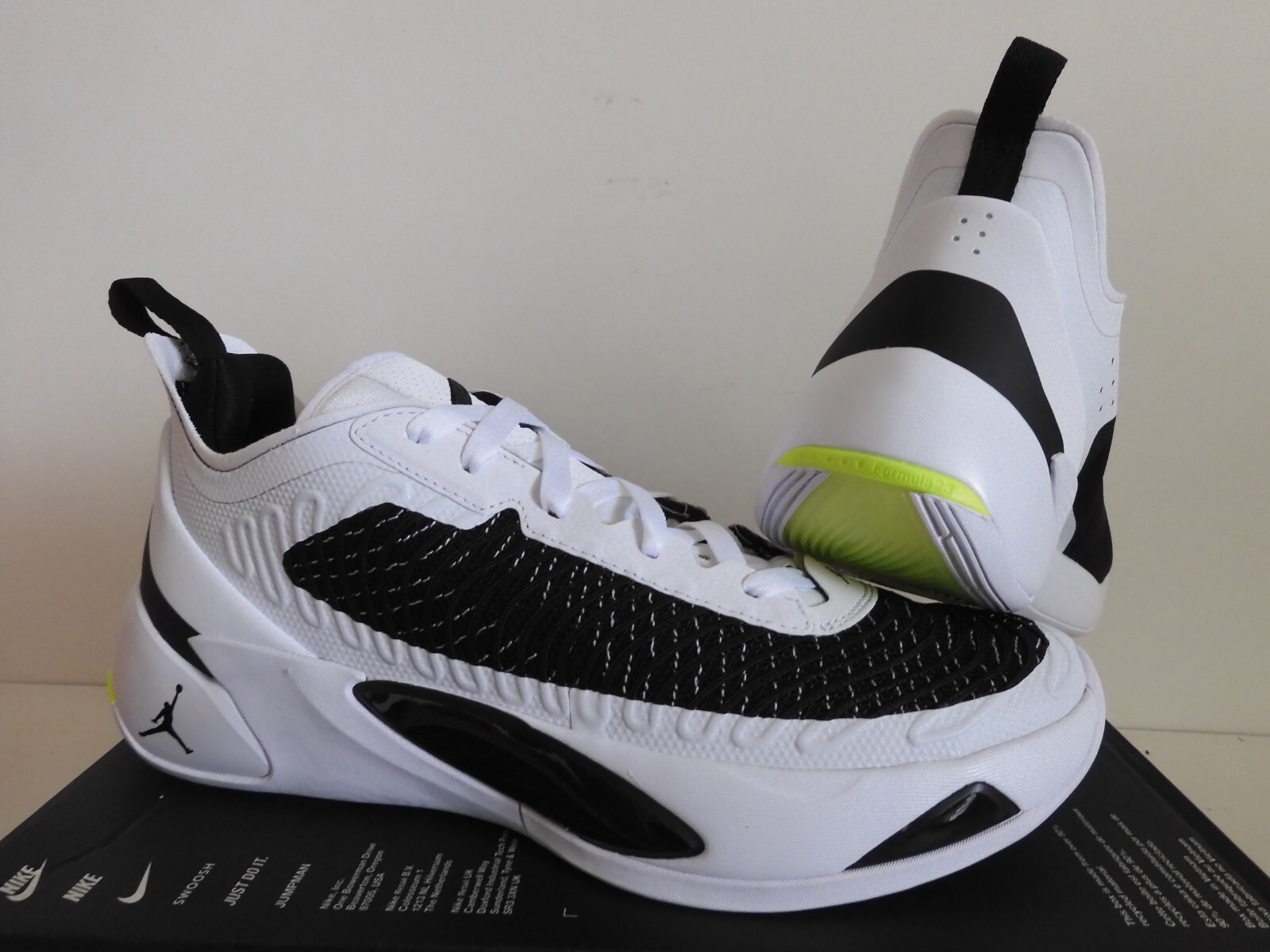 NIKE AIR JORDAN LUKA 1 WHITE-BLACK-VOLT 
