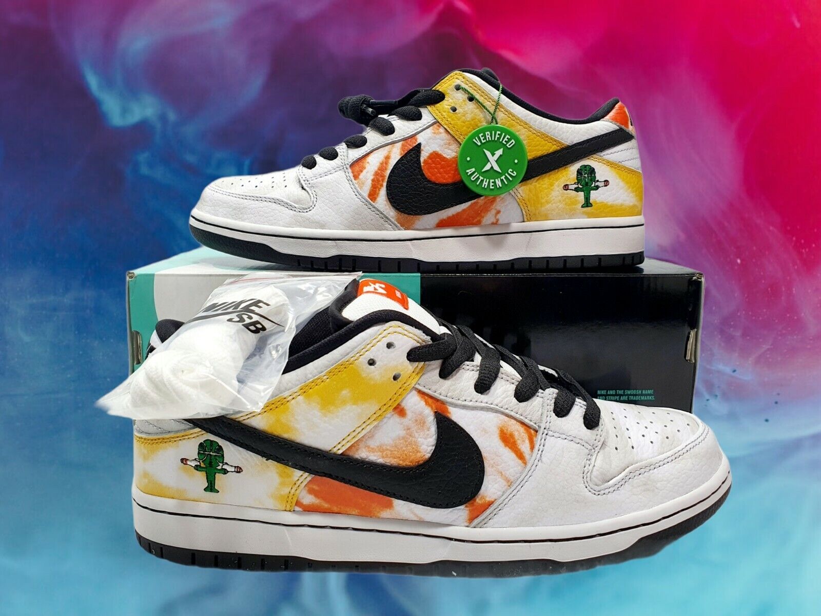 New - Nike SB Dunk Low Raygun Tie-Dye White Men BQ6832-101 New - Nike SB Dunk Low Raygun Tie-Dye White Men BQ6832-101