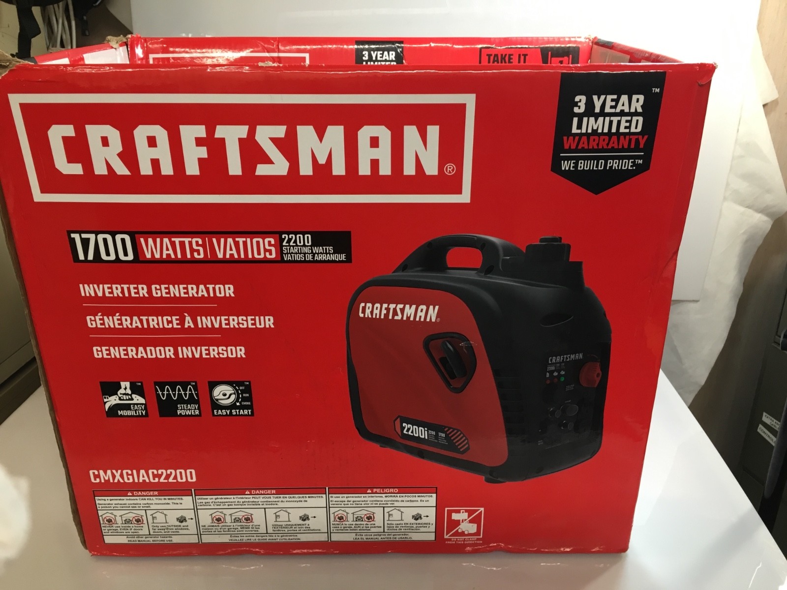 CRAFTSMAN 2200i generater. Very clean. Used once