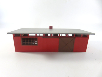 N Scale Model Power Red Chicken coop/Horse Barn Pre-Owned