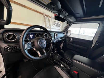 image 2 of interior