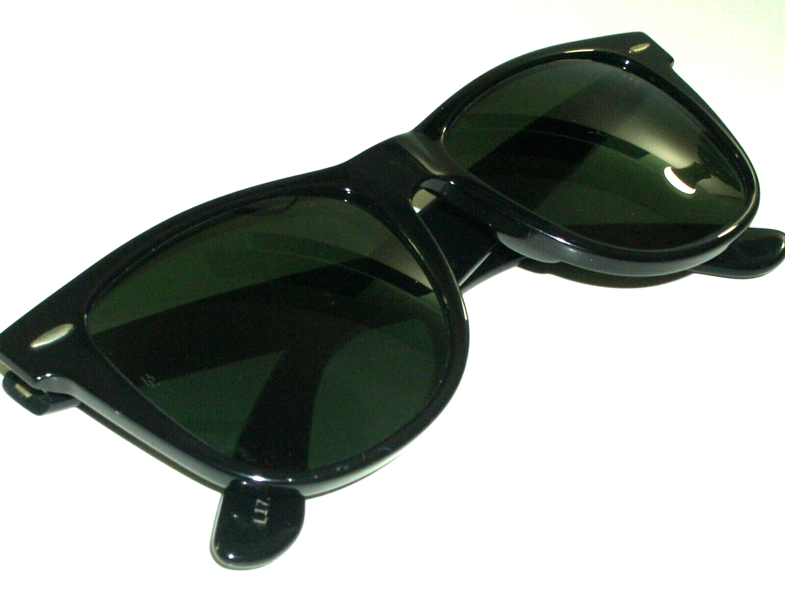 VINTAGE B&L RAY-BAN L1724 VVAS G15 UV CRYSTAL SHINY BLACK VINTAGE B&L RAY-BAN L1724 VVAS G15 UV CRYSTAL SHINY BLACK