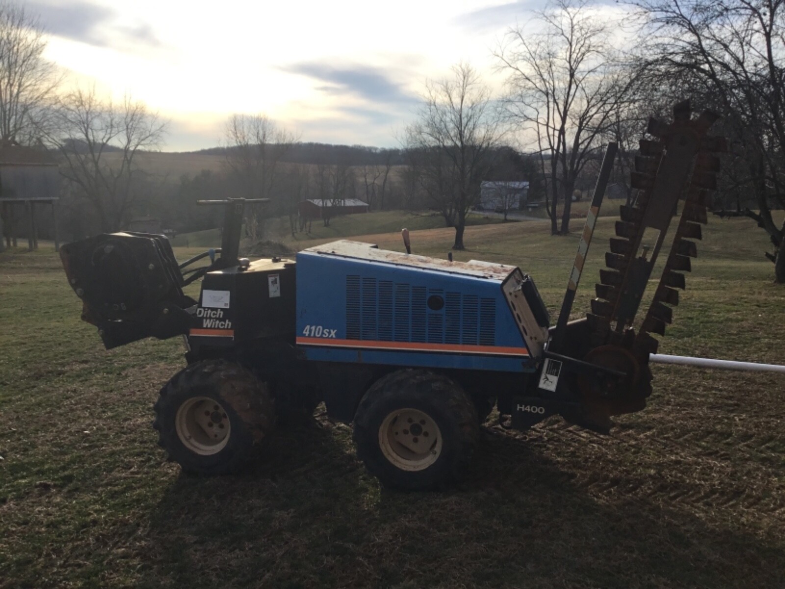 Ditch Witch 410 SX Trencher - Vibratory Plow
