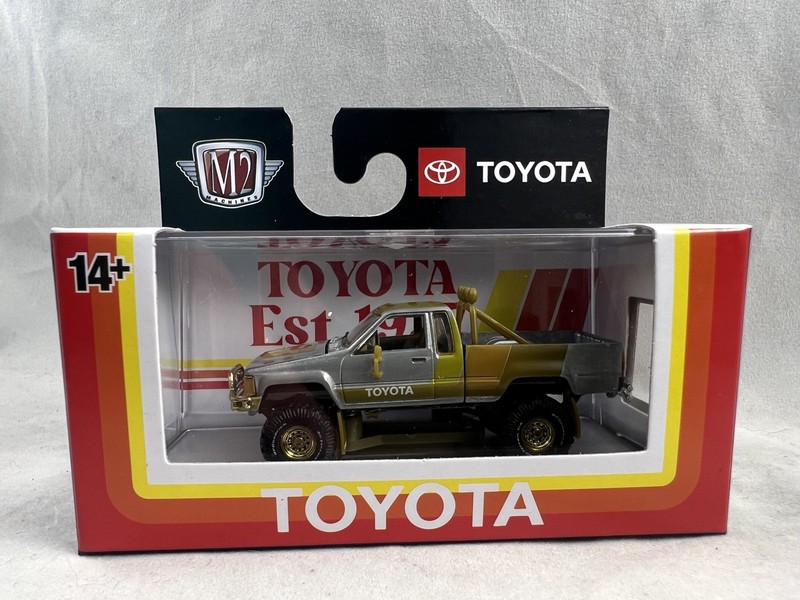 M2 Machines 1985 Toyota Truck 1/64 Limited Edition 250 Raw Super