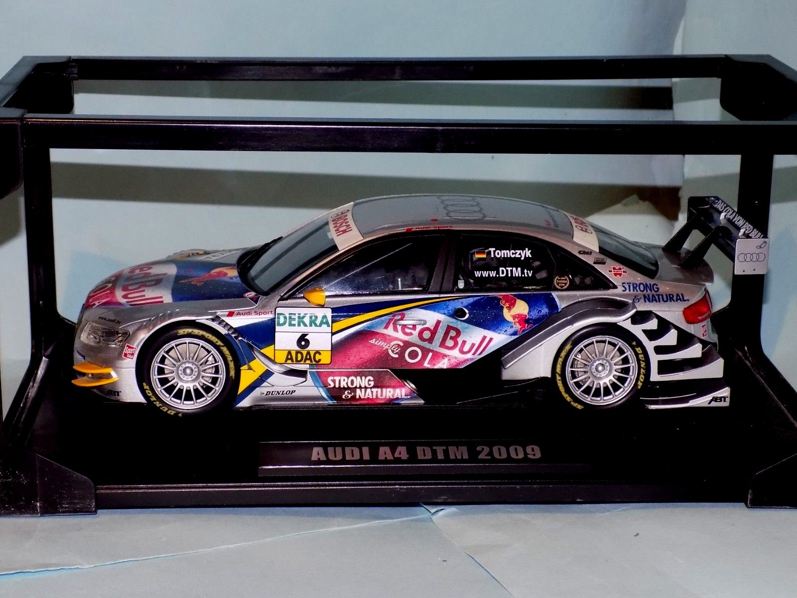 1/18 ノレブ アウディ Audi A4 DTM レッドブル NOREV 188332 Scale 1/18 | AUDI A4 DTM RED BULL AUDI SPORT