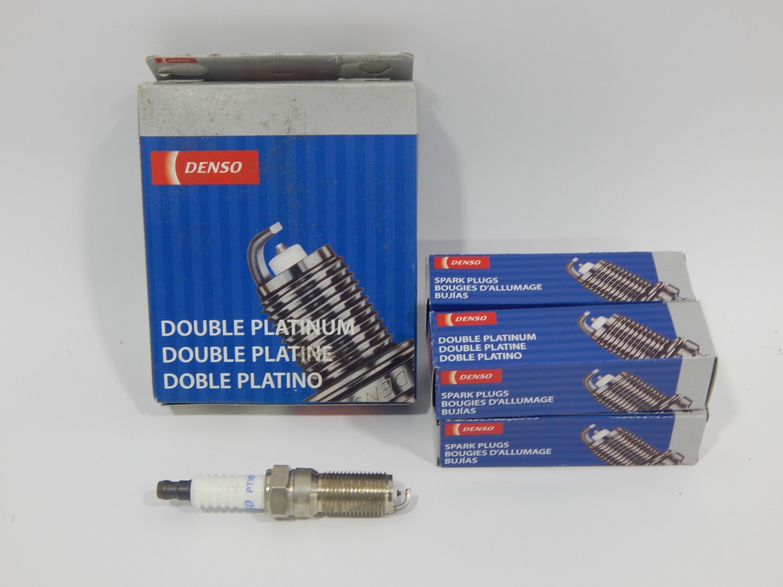 New Lot of 4 PT16VR13 Denso Double Platinum Replacement