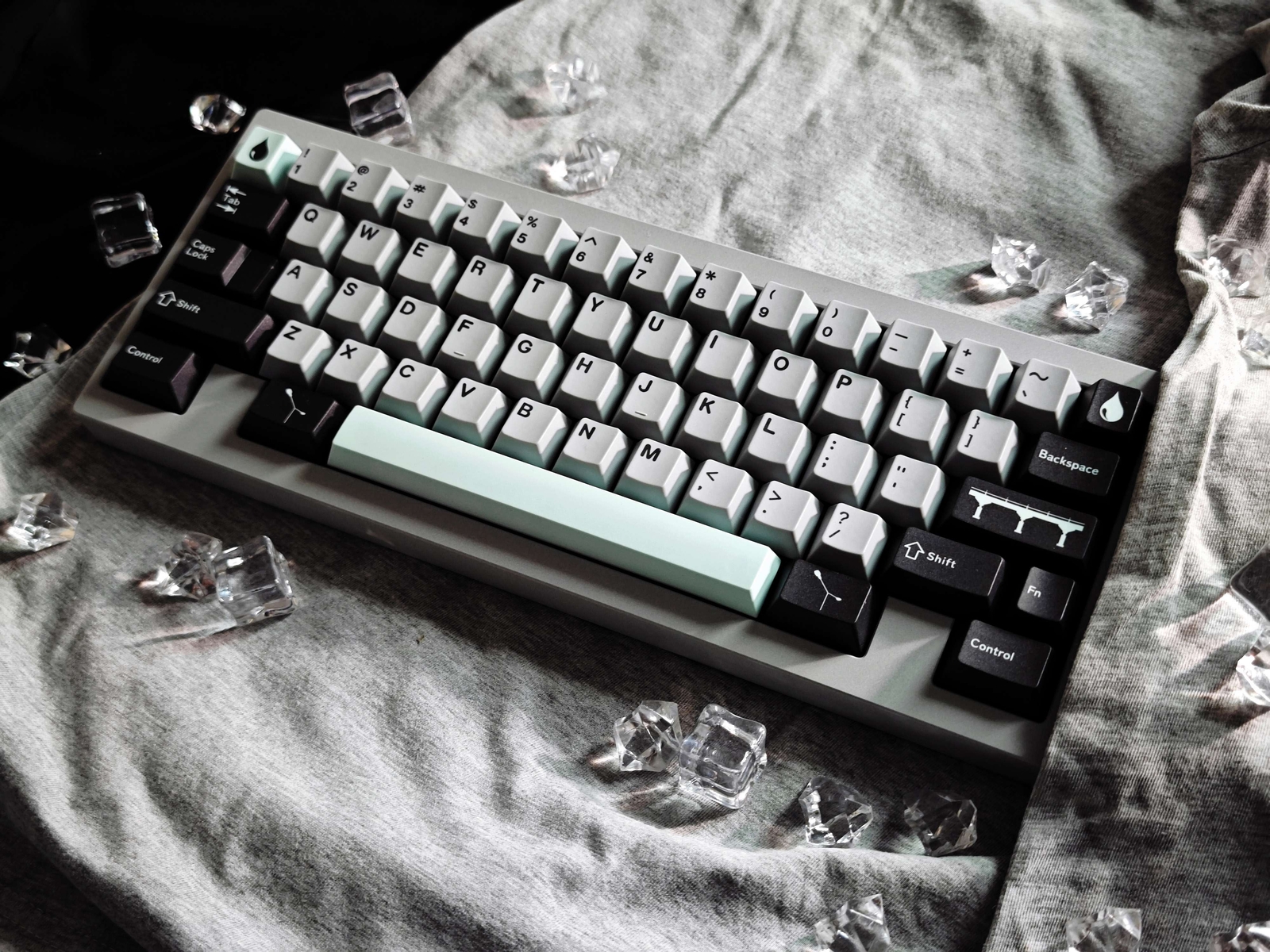 GMK Rainy Day Base kit キーキャップ GMK Rainy Day (Base Kit) | CandyKeys
