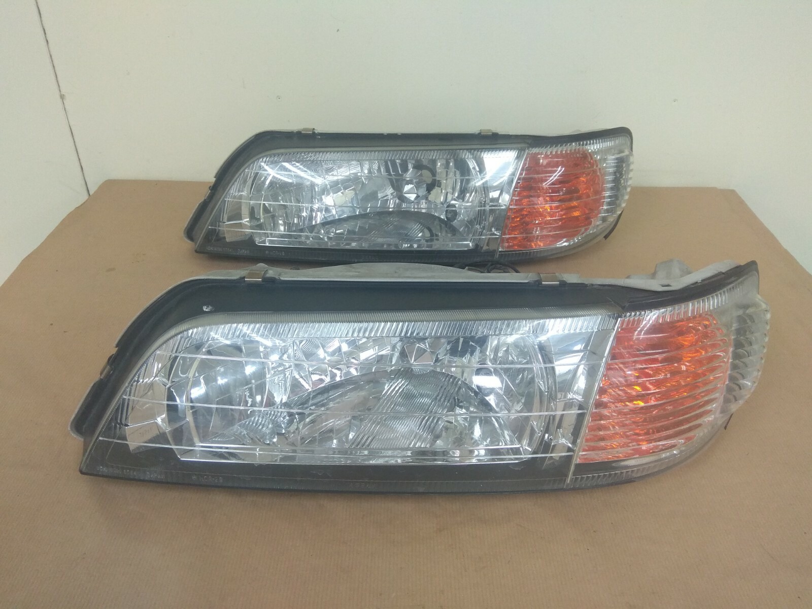 iroiro 7日中 Nissan Cefiro A32 Kouki Crystal Headlight JDM Ichikoh 1554
