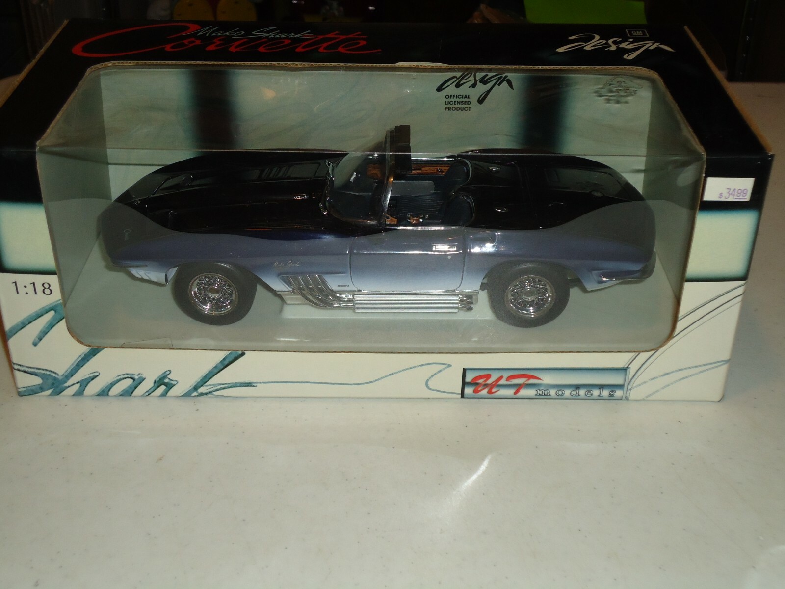 コルベット マコシャーク　1/18 1961 Chevrolet Corvette Mako Shark Dark Blue 1/18 Diecast