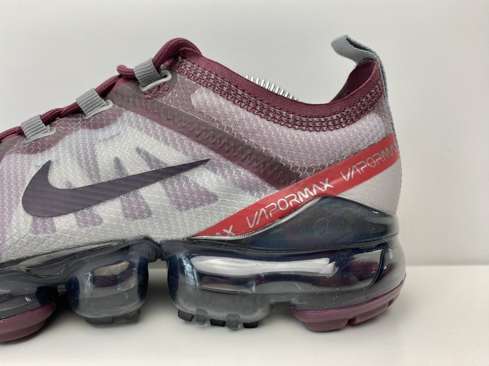 nike vapormax 19 trainers in lilac