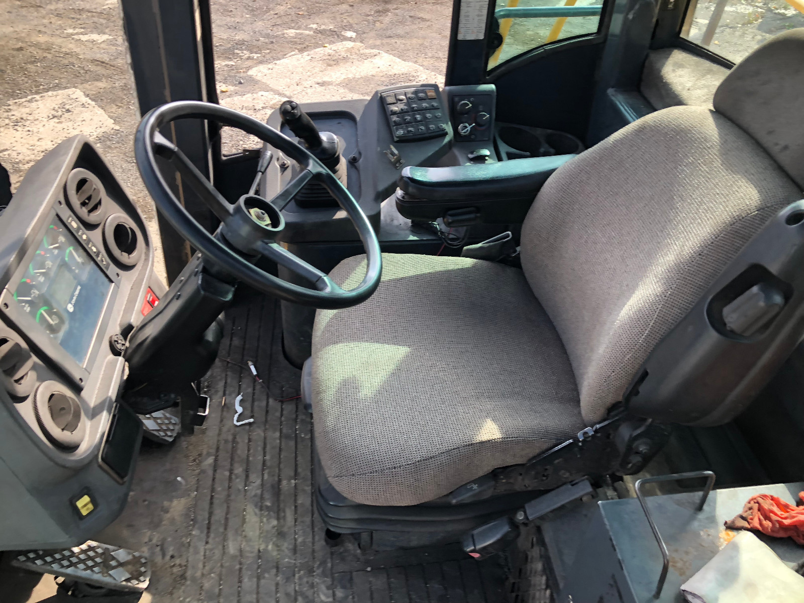 2005 John Deere 824J