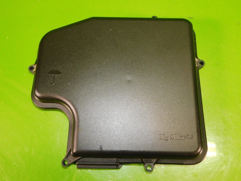 01-05 VW Passat GLX OEM 8D1907613A underhood main fuse box cover lid panel