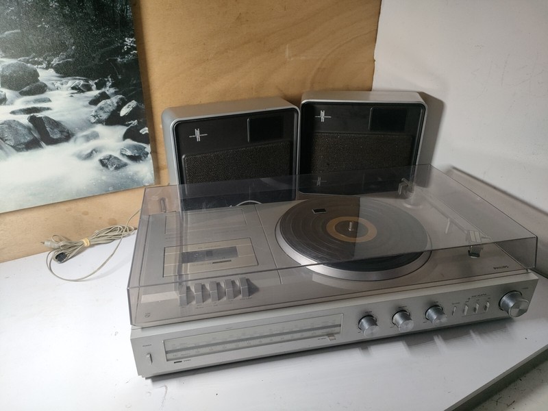 High End Philips Music Centre 1210 Turntable Record Player Radio Speakers