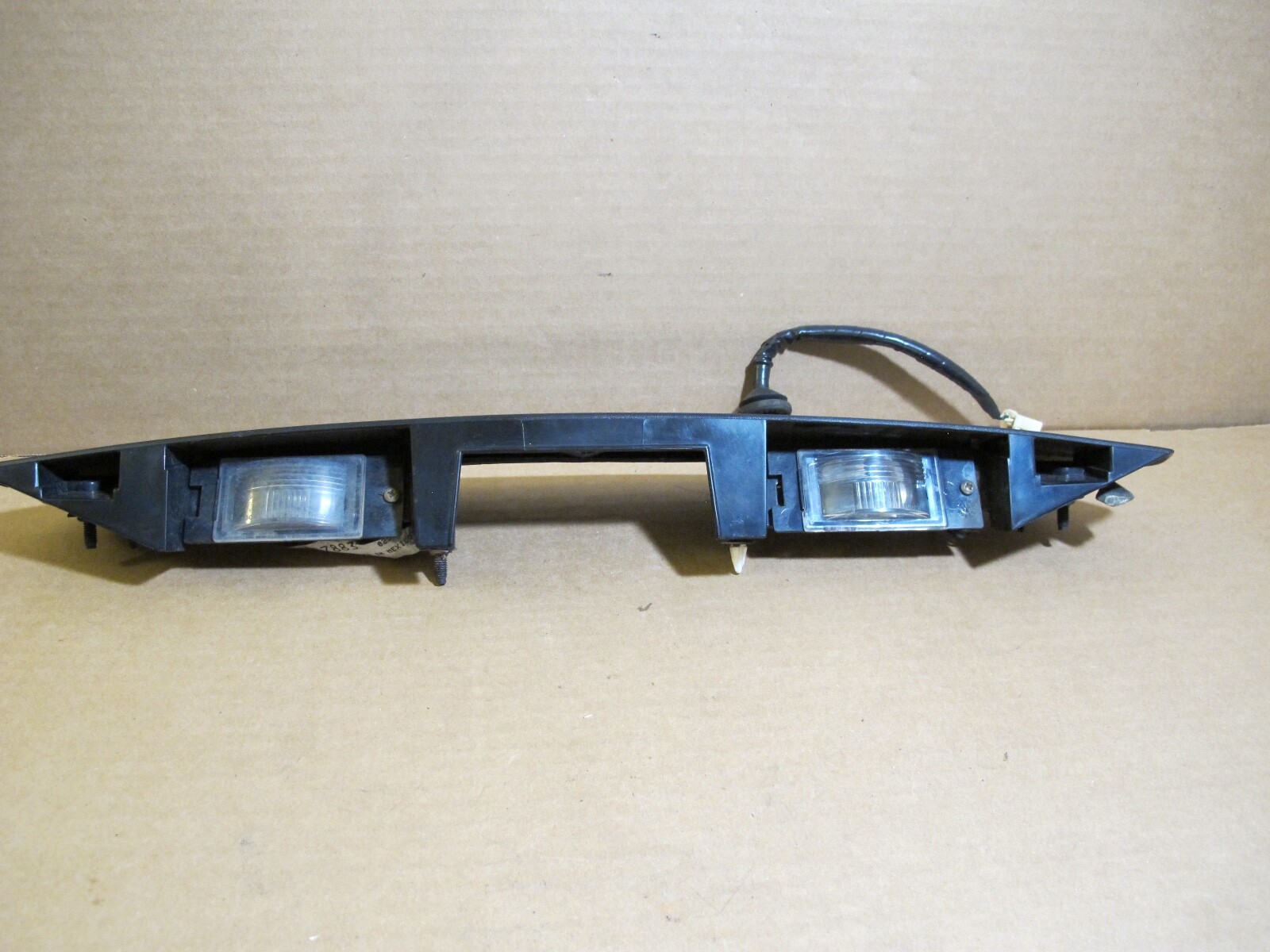 2004-2008 MITSUBISHI Endeavor License Lamps-Rear Lamps