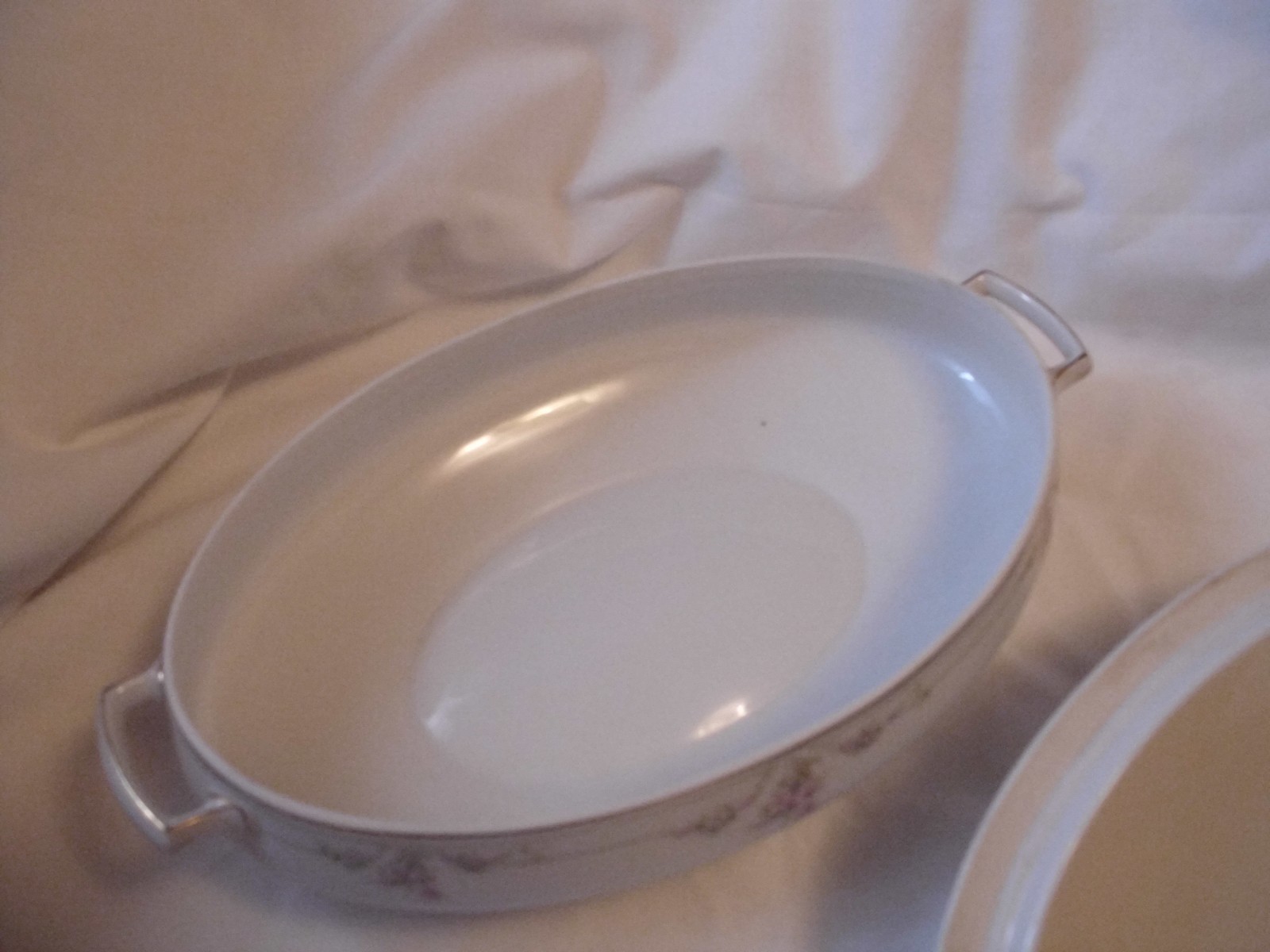 Covered Vegetable Dish MZ Austria LS Carlsbad