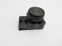 Opel Astra J 12-18 Sitzverstellung Schalter Rechts Vorne Opel Astra J 12-18 01.01.2013 13285104 gebraucht Vorschau 2