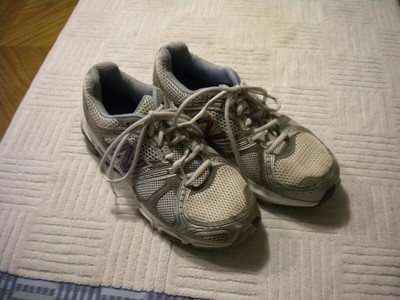 GRAY LEATHER SHOES SNEAKERS RUNNING 