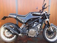 HUSQVARNA SVARTPILEN 401 , ONLY 650 MILES , ONE FORMER KEEPER ON THE BOOK .
