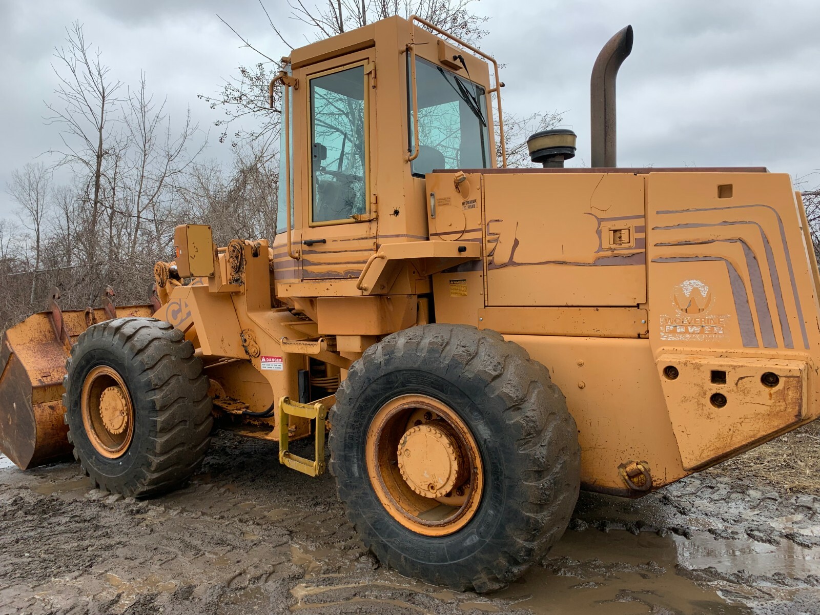 Case 721B Front End Loader 3.5 Cubic Yard Bucket In Better Than Good Condition