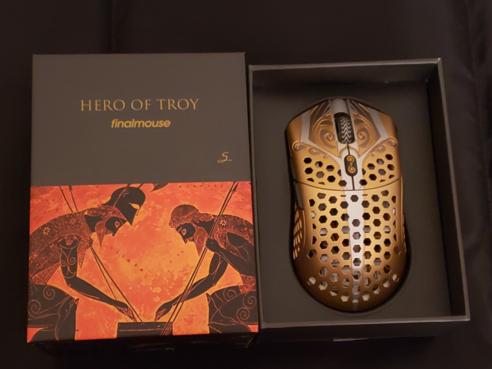 【希少品箱あり】Finalmouse Achilles Hero of Troy Finalmouse Starlight-12 Wireless Mouse Medium Achilles Hero