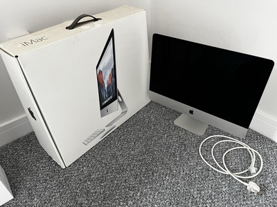 Apple iMac 21.5" 4K Retina Late 2015. Core i7 3.3Ghz, 8GB RAM, 1 TB SSD Upgraded