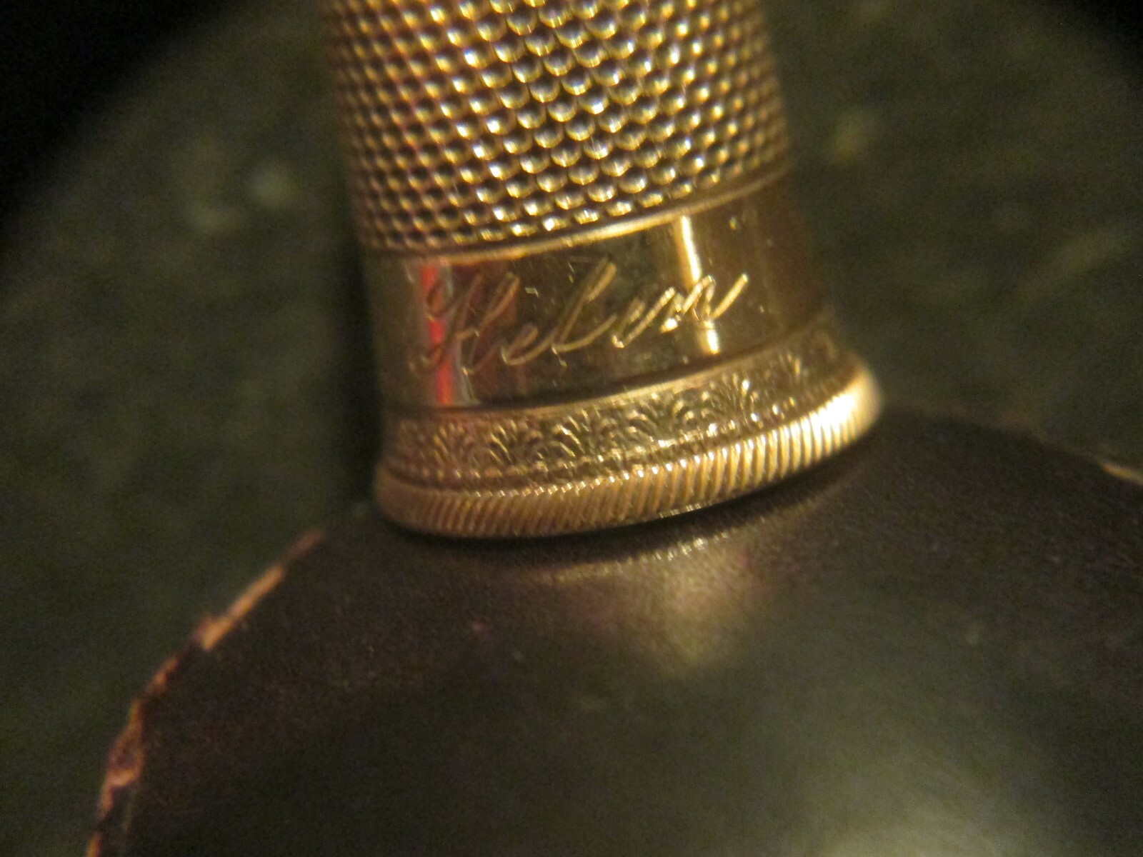 Vintage 14K Gold Thimble Size 7 Leather Case Monogrammed 3.1 Grams