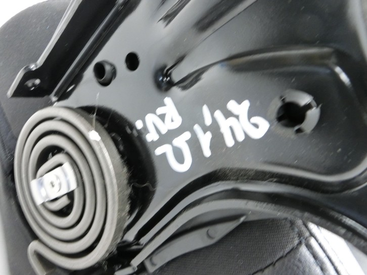 VW Tiguan I 5N 11-16  Sitzbezug Rückenpolster Rechts Vorne für Beifahrer Sitz beheizt Leder  - Bild 5