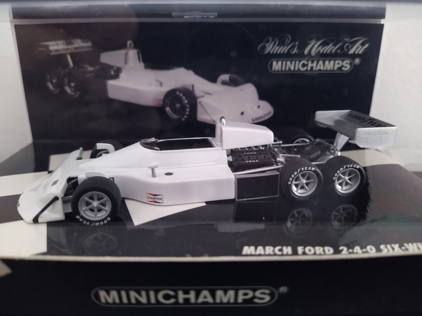 自動車 Minichamps MARCH 2-4-0 six-wheeler 55347.jpg