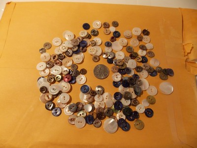 Mother of Pearl Buttons--New Old Stock Mississippi River 150  4 ounces