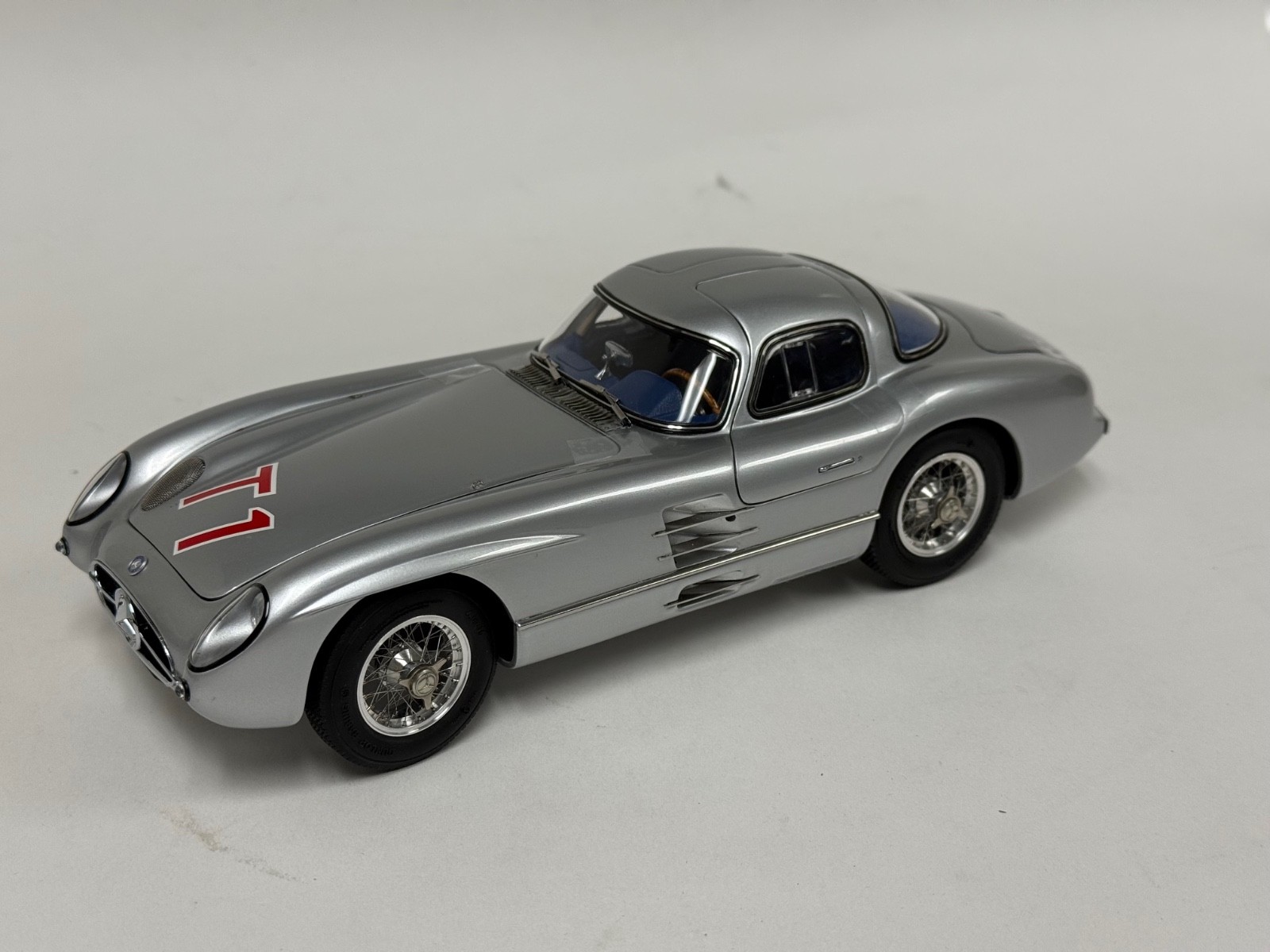 CMC Benz 300 SLR, 1955 Uhlenhaut-Coupé Mercedes-Benz 300 SLR - Wikipedia