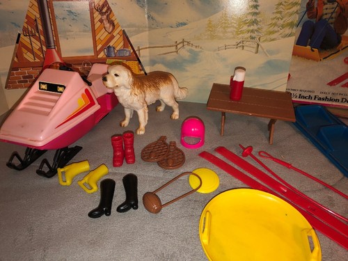 Vtg 1984 Arco Fashion Doll Winter Holday Play Set for 11