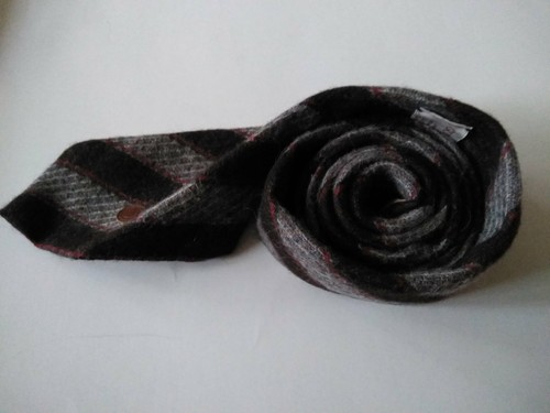 Vintage GUCCI necktie 50% BABY ALPACA 50% WOOL 61