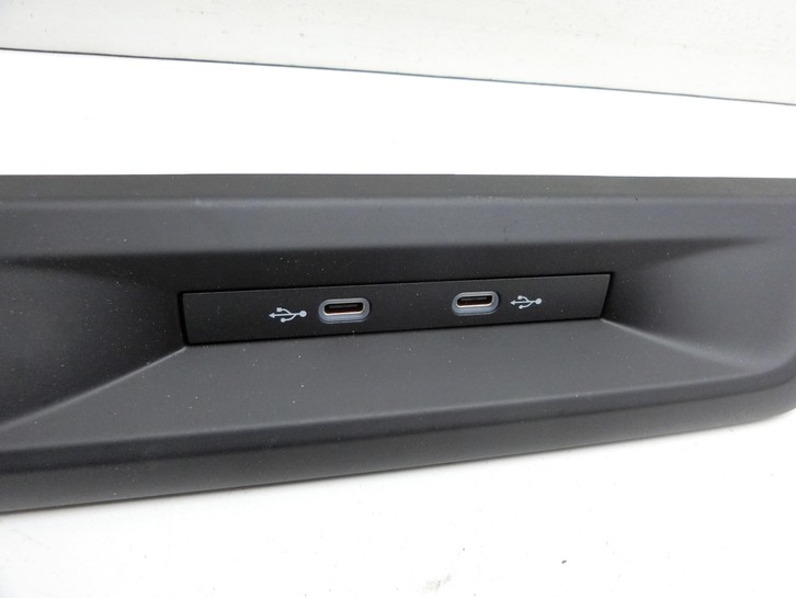 VW Golf 8 VIII 19-24 USB Buchse Anschluss VW Golf 8 VIII 19-24 14.08.2023 5NA035700 gebraucht Bild 2