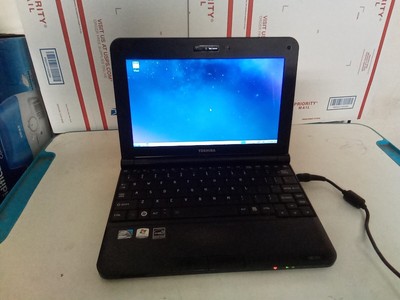 TOSHIBA NB255-N250 Mini Laptop 10.1'' 1.66MHz 60GB 1GB Fresh Lubuntu 18.04 32-Bit