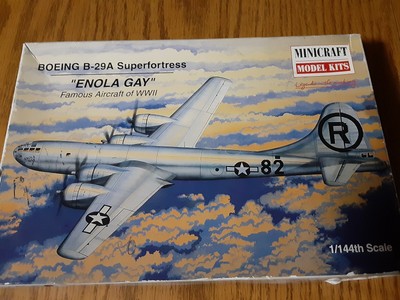 Minicraft 14488 1/144 WWII B-29A Superfortress Enola Gay Open Box
